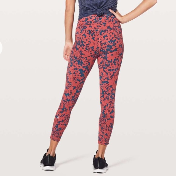 Lululemon Final Lap Crop 23” in Efflorescent Dark Canyon Onyx Blue 10 - Picture 4 of 13